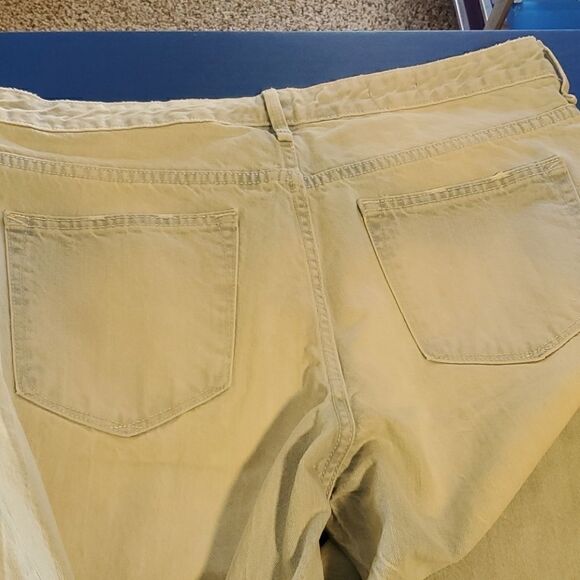 Gap 1969 women's Lightwash slightly distressed - Picture 5 of 6